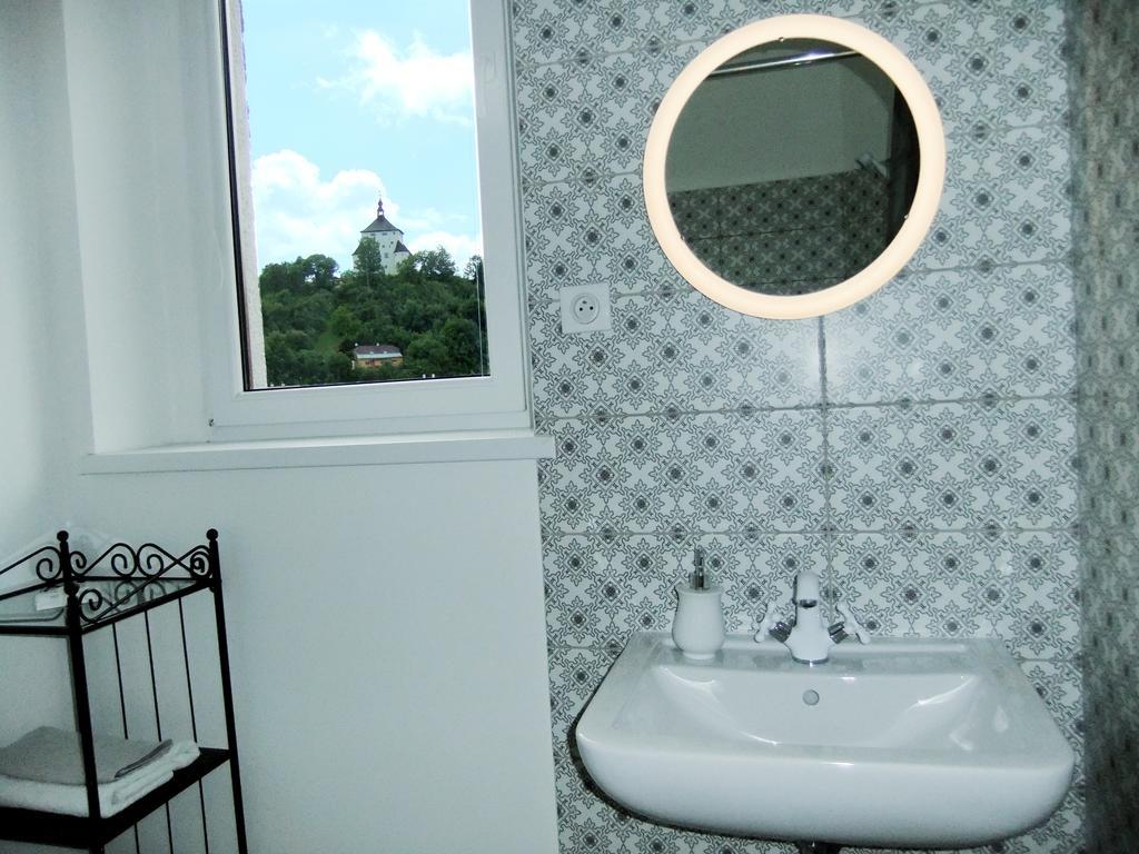 Panorama Apartman Ajaj Banská Štiavnica الغرفة الصورة